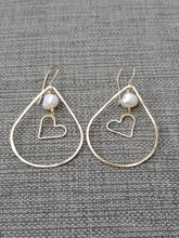 Load image into Gallery viewer, Negril Pearl Earrings
